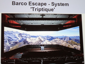 Barco’s förslag på hur framtidens digitala biografer skulle kunna se ut för tankarna till 50-talets Cinerama.